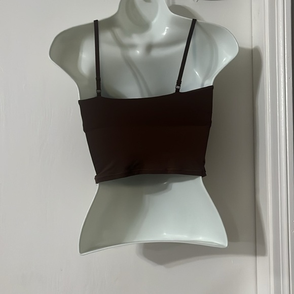 Skims Crop Top - Picture 2 of 5
